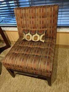 lot 16 image: Stunning Slipper Chair with Accent Pillow