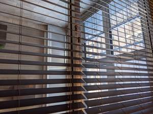 lot 23 image: Room Darkening Window Blinds