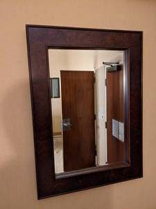 lot 29 image: Beautiful Large Mirror
