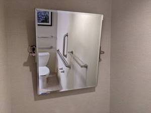 lot 36 image: Tiltable Bathroom Morror