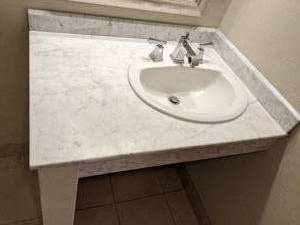 lot 39 image: Small Marble White Counter w Sink