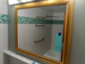 lot 717 image: Beautiful Large Mirror
