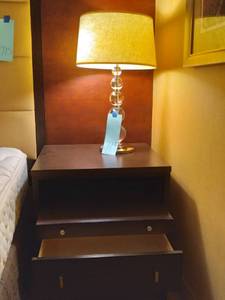lot 724 image: Big Nightstand and Clear Bubble Table Lamp