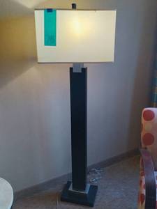 lot 748 image: Tall Square Black Lamp