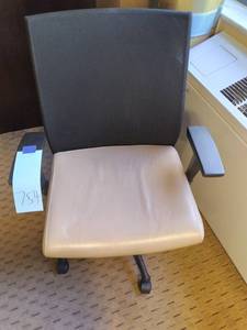 lot 754 image: Office Chair - Tan & Black