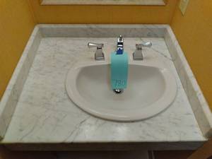 lot 780 image: Small Marble Counter w Sink