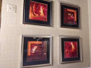 lot 79 image: Lovely Set of (4) Small Framed Abstract Art