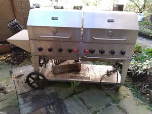 lot 142 image: Large Crown Verity Stainless Steel Propane Grill