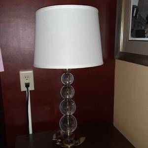 lot 554 image: Clear Bubble Table Lamp