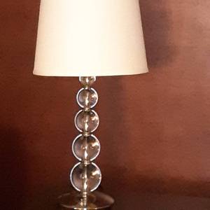 lot 557 image: Clear Bubble Table Lamp