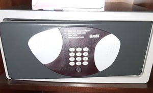 lot 567 image: Small Elsafe Safe