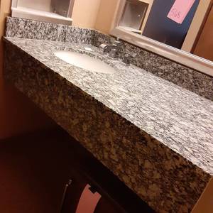 lot 569 image: Beautiful Marble Vanity w Sink