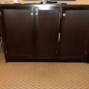 lot 566 image: Standard Dark Wood 3-Door CabinetTV Stand