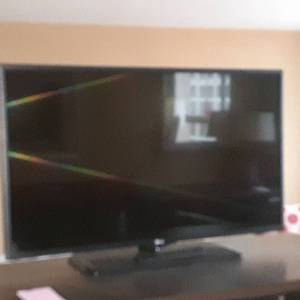 lot 579 image: Flat Screen LG 42LP645H TV