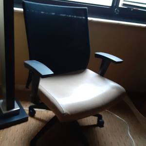 lot 590 image: Office Chair in Tan & Black