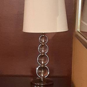 lot 602 image: Clear Bubble Table Lamp