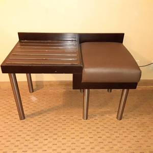 lot 615 image: Elegant Luggage Bench