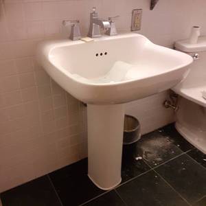lot 621 image: White Pedestal Sink