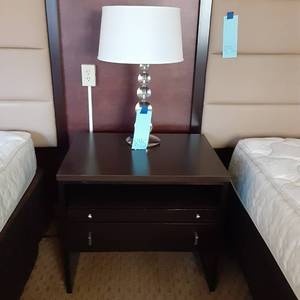 lot 845 image: Heavy Nightstand and Clear Bubble Table Lamp