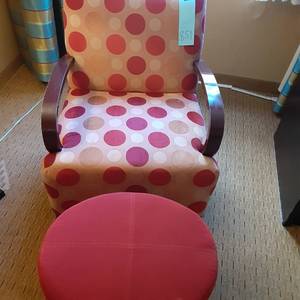 lot 851 image: Fun Polka Dot Chair & Ottoman