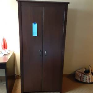lot 858 image: Gorgeous Tall Freestanding Wardrobe