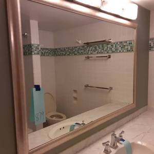 lot 879 image: Beautiful Large Mirror