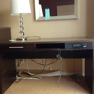 lot 891 image: Office Lot Desk & Bubble Lamp
