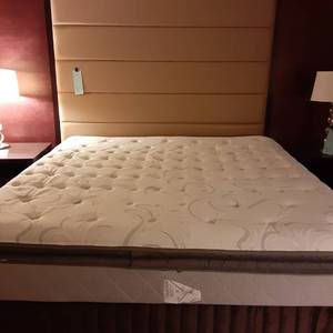 lot 907 image: Beautiful King Headboard, Mattress and Frame
