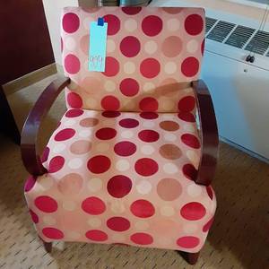 lot 909 image: Adorable and Fun Polka Dot Accent Chair