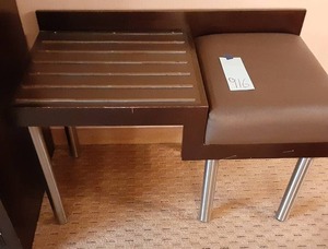 lot 916 image: Stately Brown Luggage Bench