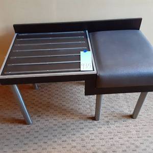 lot 935 image: Sturdy Contemporary Luggage Bench