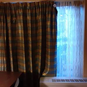 lot 954 image: Window Dressing