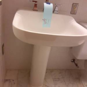 lot 961 image: Cute Tall Pedestal Sink