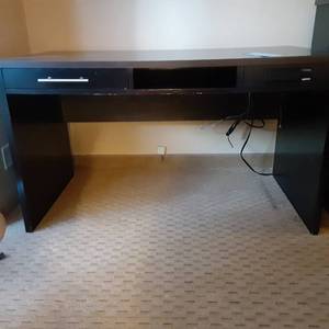 lot 972 image: Contemporary Brown Office Desk