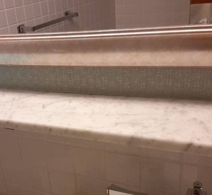 lot 979 image: Long Bathroom Marble Ledge