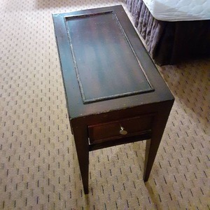 lot 1061 image: Adorable Compact Nightstand