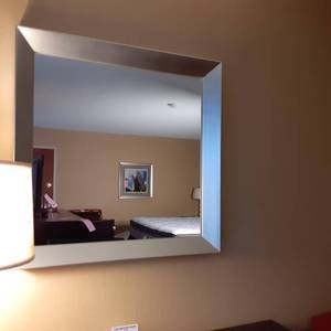 lot 521 image: Beautiful Silver Mirror