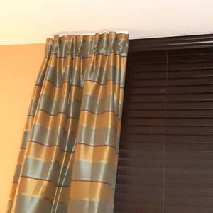 lot 540 image: Room Darkening Window Dressing