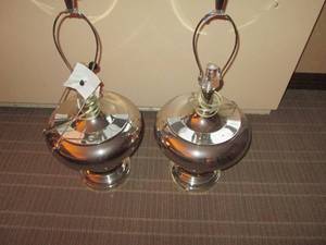 lot 107 image: Retro Pair of Round, Metallic Table Lamp Bases