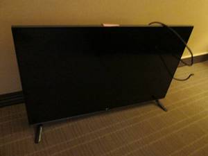 lot 115 image: Flat Screen LG 42LY970H TV