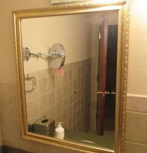 lot 118 image: Beautiful Large Mirror