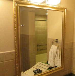 lot 119 image: Beautiful Large Mirror