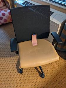 lot 633 image: Office Chair in Tan & Black