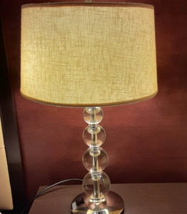 lot 992 image: Clear Bubble Table Lamp