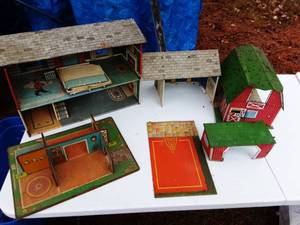 Metal Barn & Doll Houses