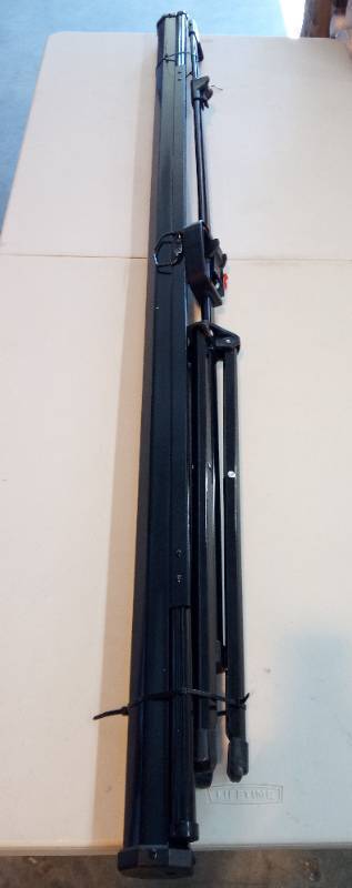 lot 15 image: Insignia - 75 Tripod Projector Screen - BlackWhite