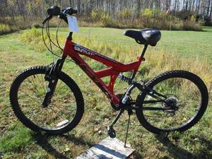 lot 16 image: NEXT Gauntlet Bicycle