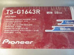 lot 18 image: Pioneer 2-Way Car Speakers