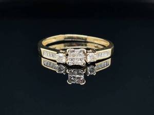 � ctw Diamond Illusion Square Center Invisible Set Ring in 10k Yellow Gold