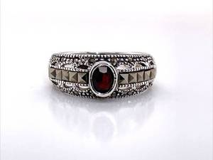 Red Garnet and Hematite Milgrain Tapered Fashion Ring